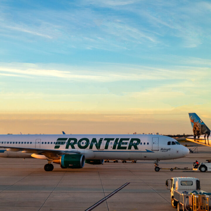 does frontier travel to dominican republic