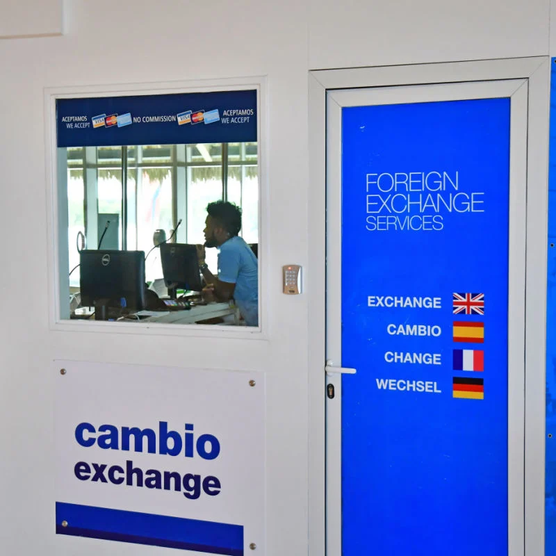 Money Exchange in the airport of Punta Cana