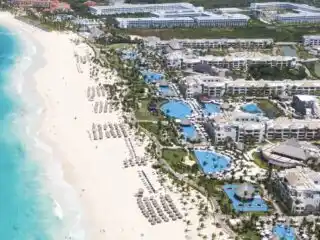 This Is How Much You Should Tip At An All-Inclusive Resort In The Dominican Republic For 2026