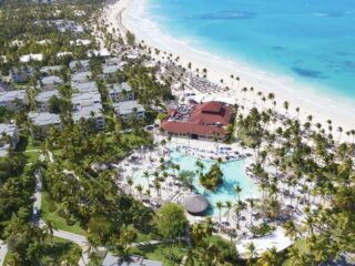5 Reasons Dominican Republic Is Breaking Tourism Records While Mexico Drops Double Digits