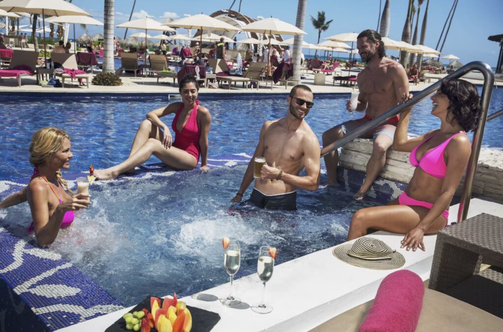 Royalton CHIC Punta Cana party