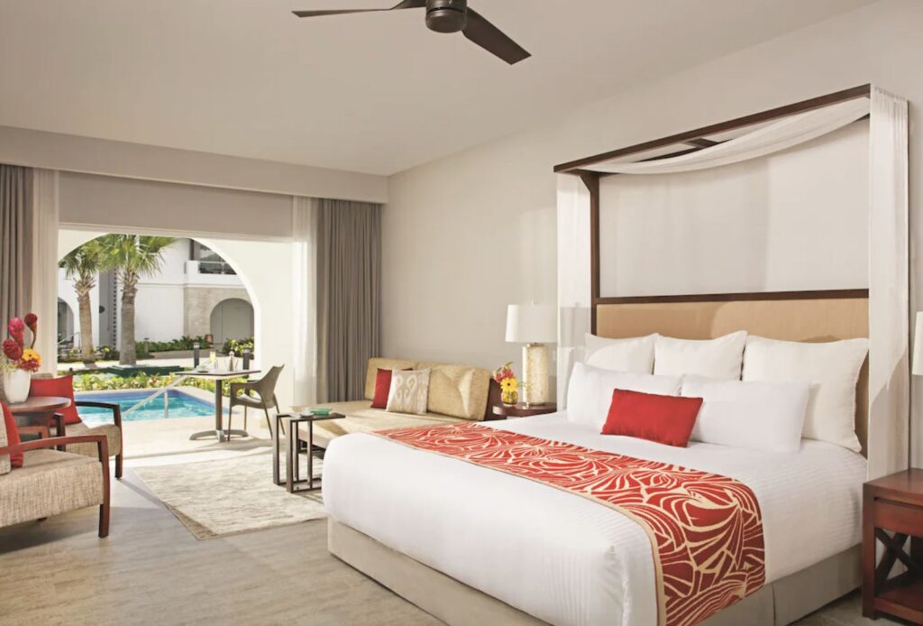 Swimout suite Dreams La Romana