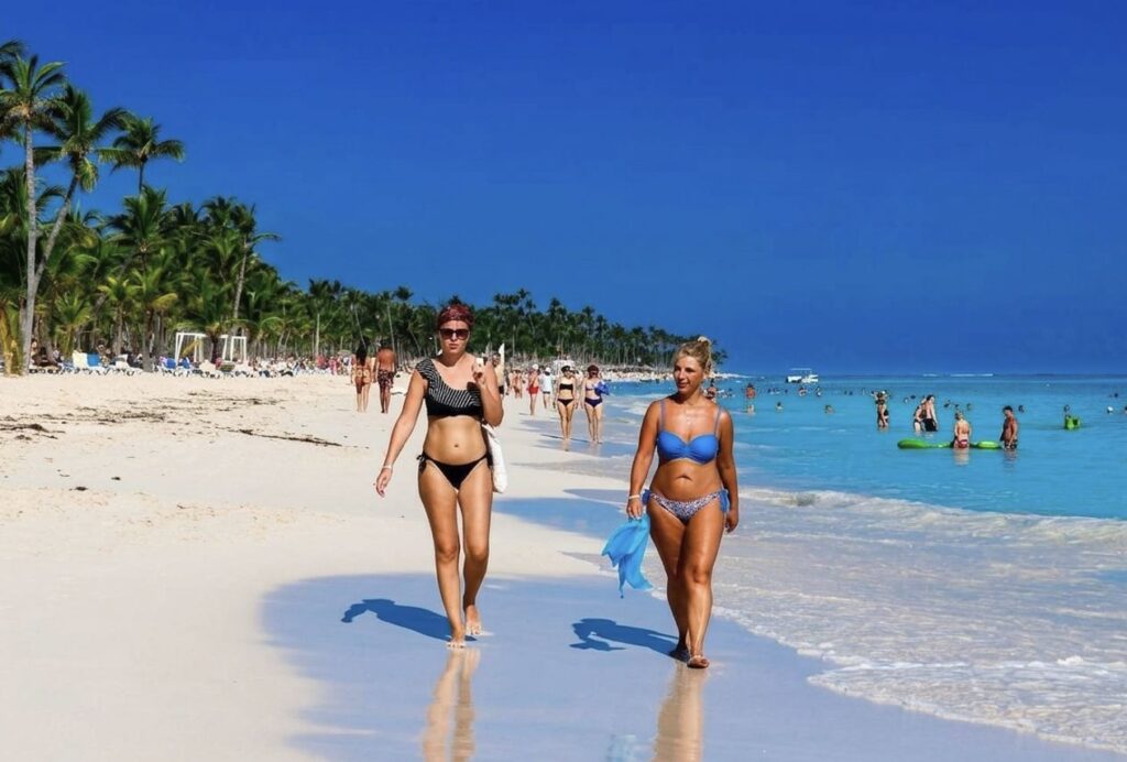 Dominican Republic Shatters All-Time Tourism Records While Mexico Plummets