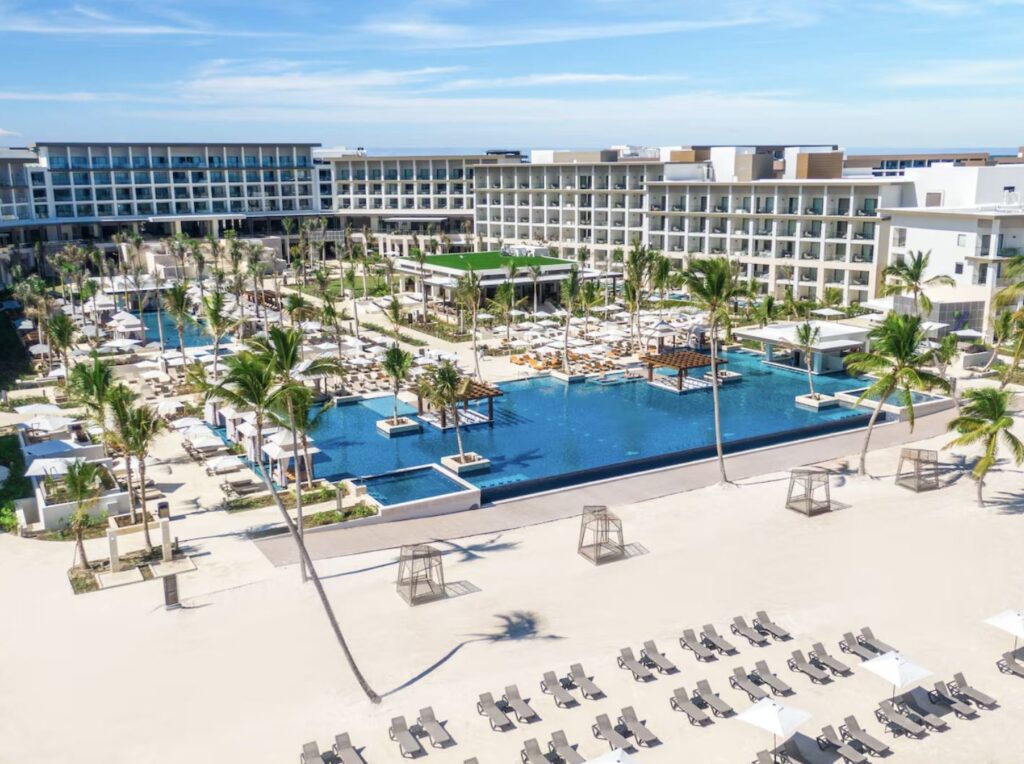Hyatt Zilara Pool