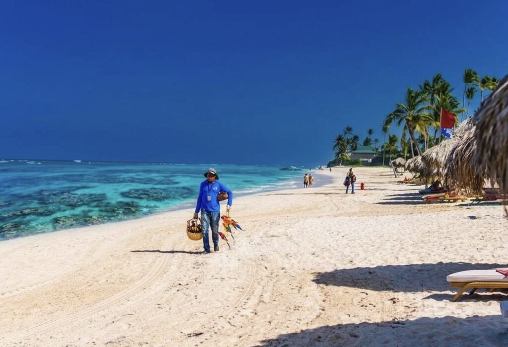 The Top 6 Mistakes Travelers Make When Dealing With Punta Cana Beach Vendors